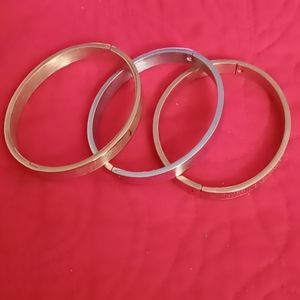 Set at 3 bangles bracelets